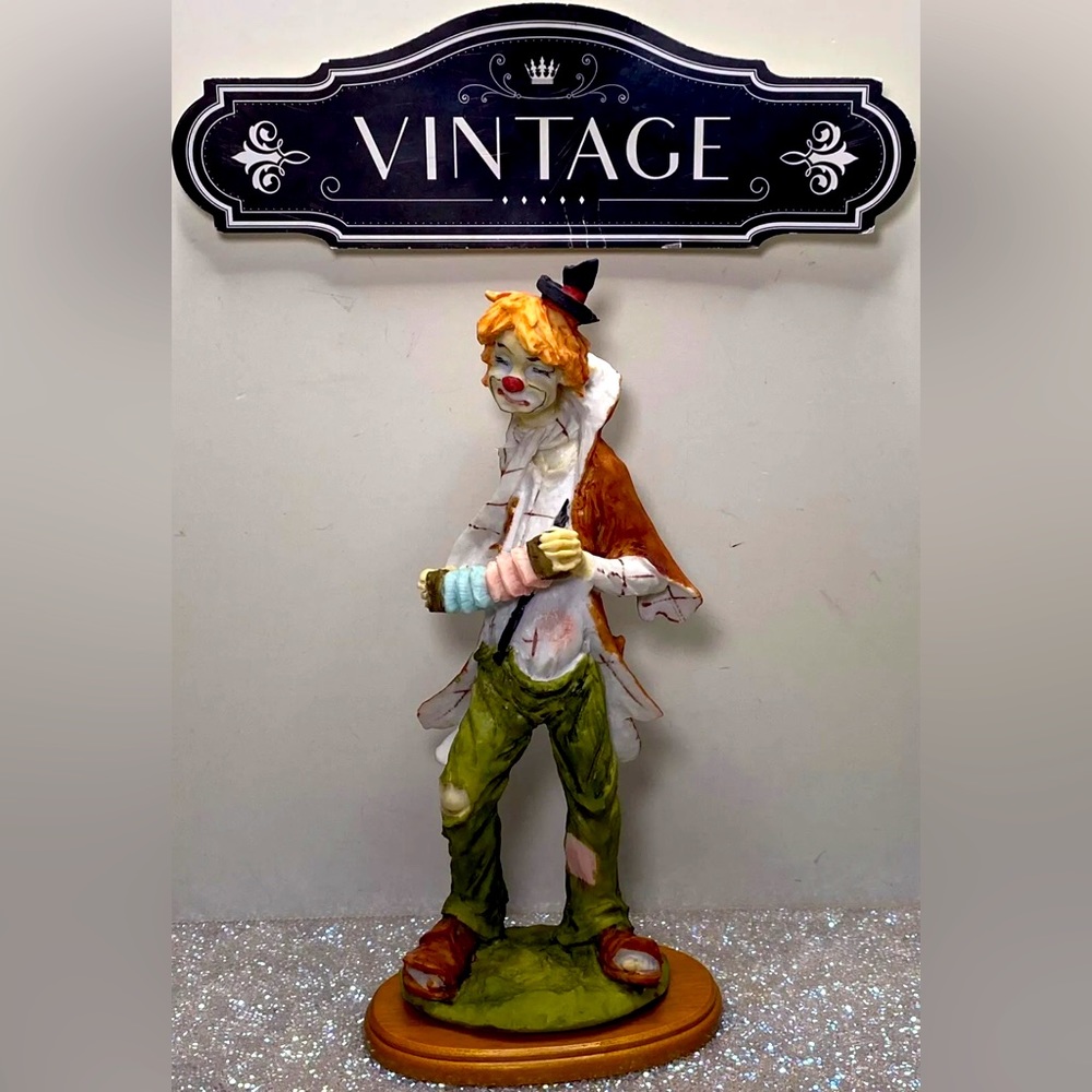 VTG 1950s Hobo The Musician Resin Clown Sculpture 3D Effect 11 in Tall